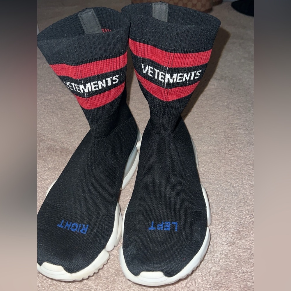 Vetements Black and Red Men's Socks